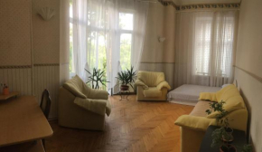Двухкомнатная квартира в центре Одессы на Маразлиевской